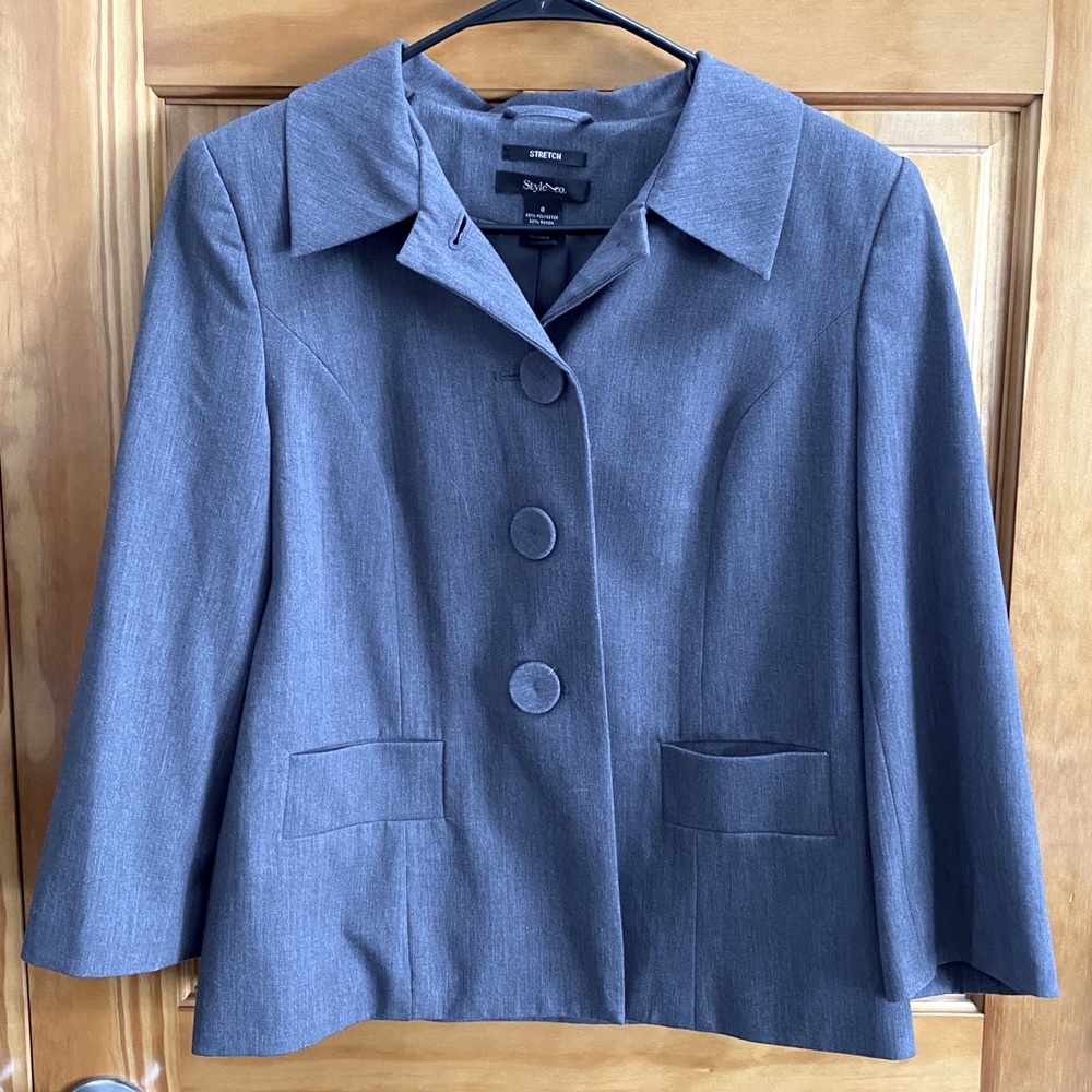 Gray cropped blazer